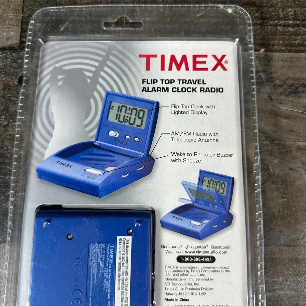 TIMEX Flip Top Travel Alarm Clock AM/FM Portable Radio Model T315L BRAND NEW
